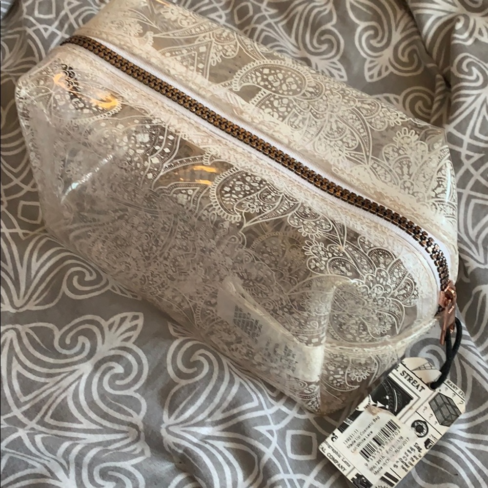 Typo lace see through make up bag